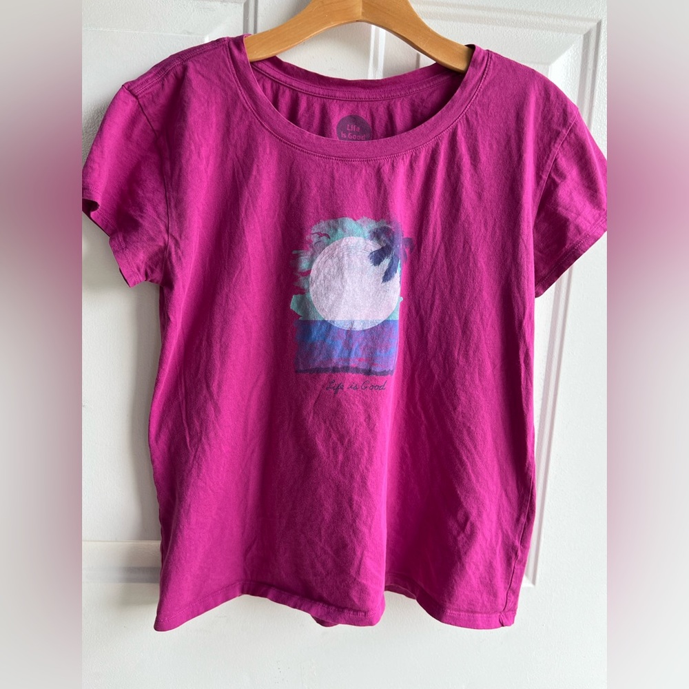 Life is good tshirt size small